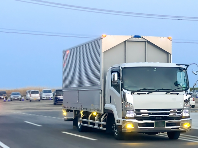 一般貨物輸送（スポット・定期便）