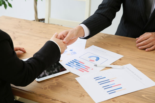 業務の遂行と定期報告