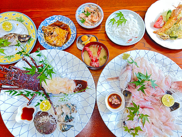 伊勢海老とアワビ