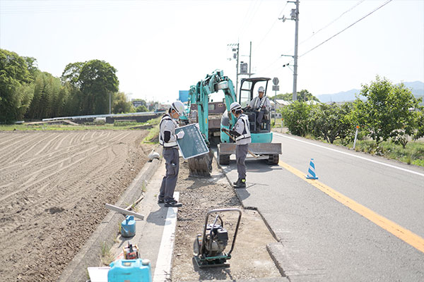 舗装工事(道路整備