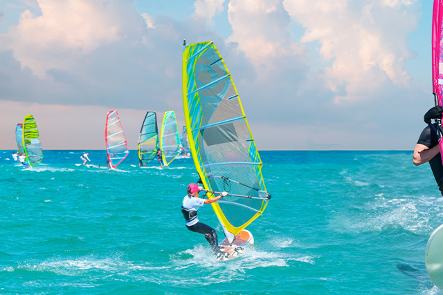 ウインドサーフィン