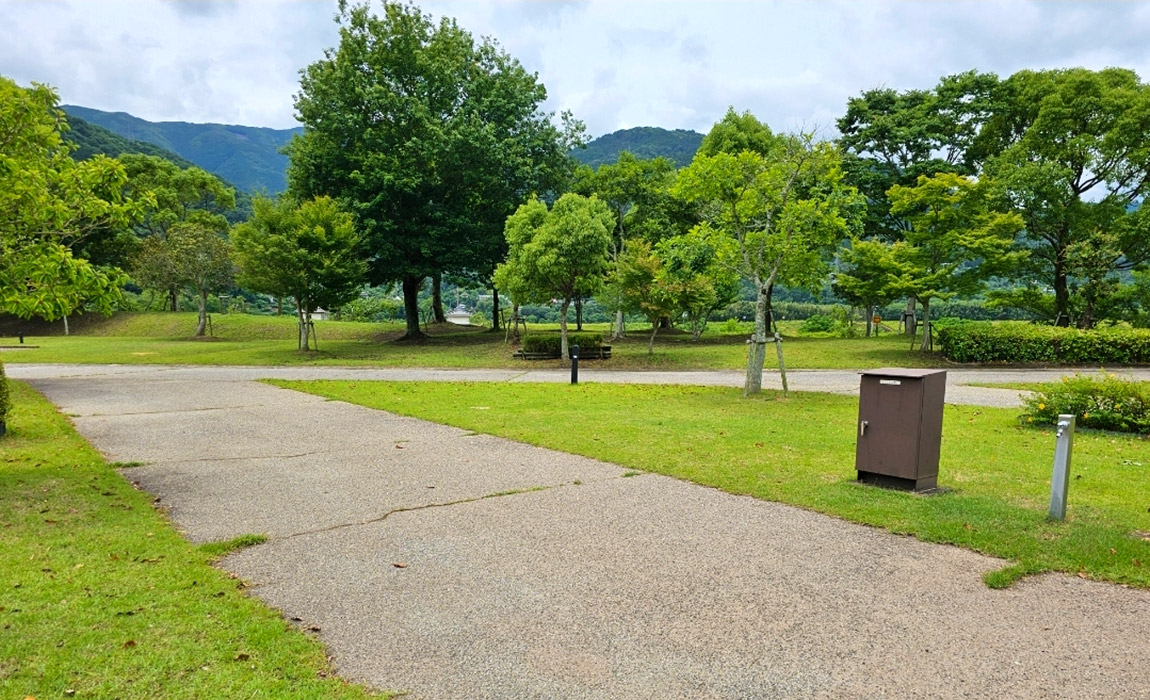 キャンピングカーサイト