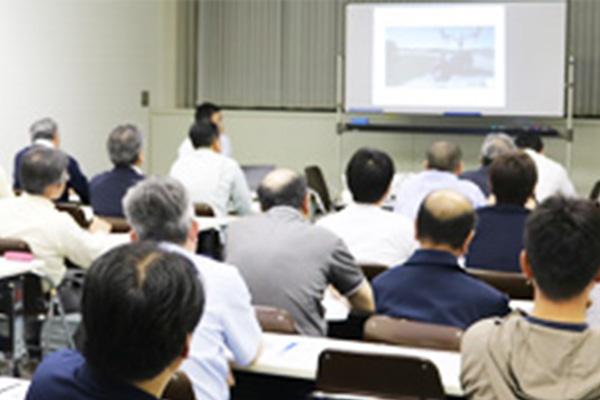 ドローン勉強会、講習会、操縦体験会