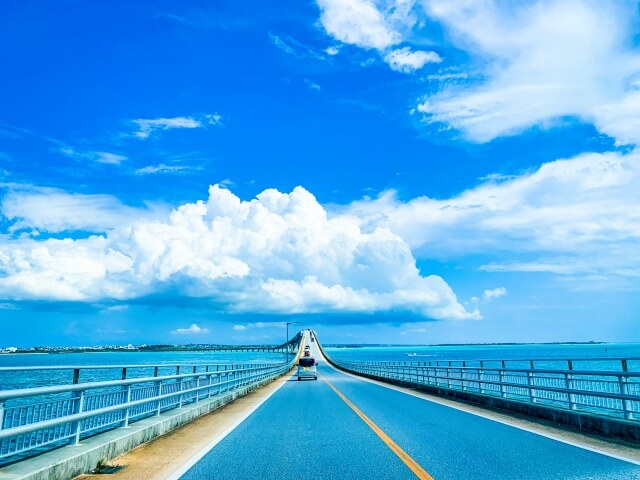 レンタカーサービス