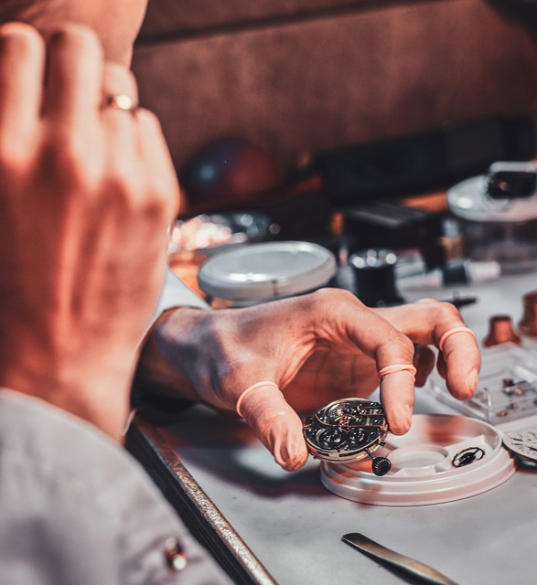 代表 名取 秀治