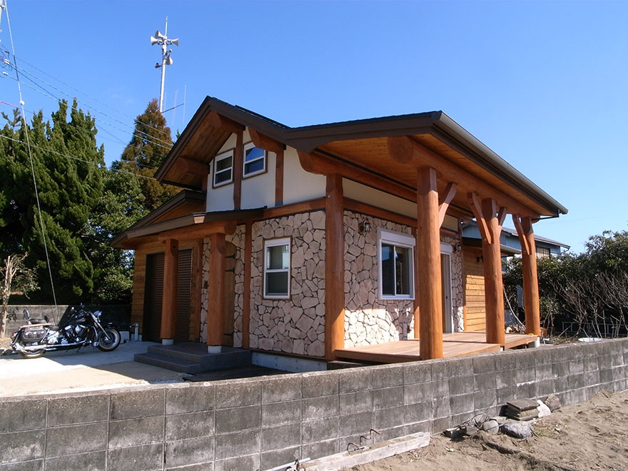 ログハウス / 木造住宅