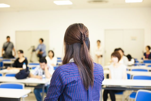 ともにまなぶ会