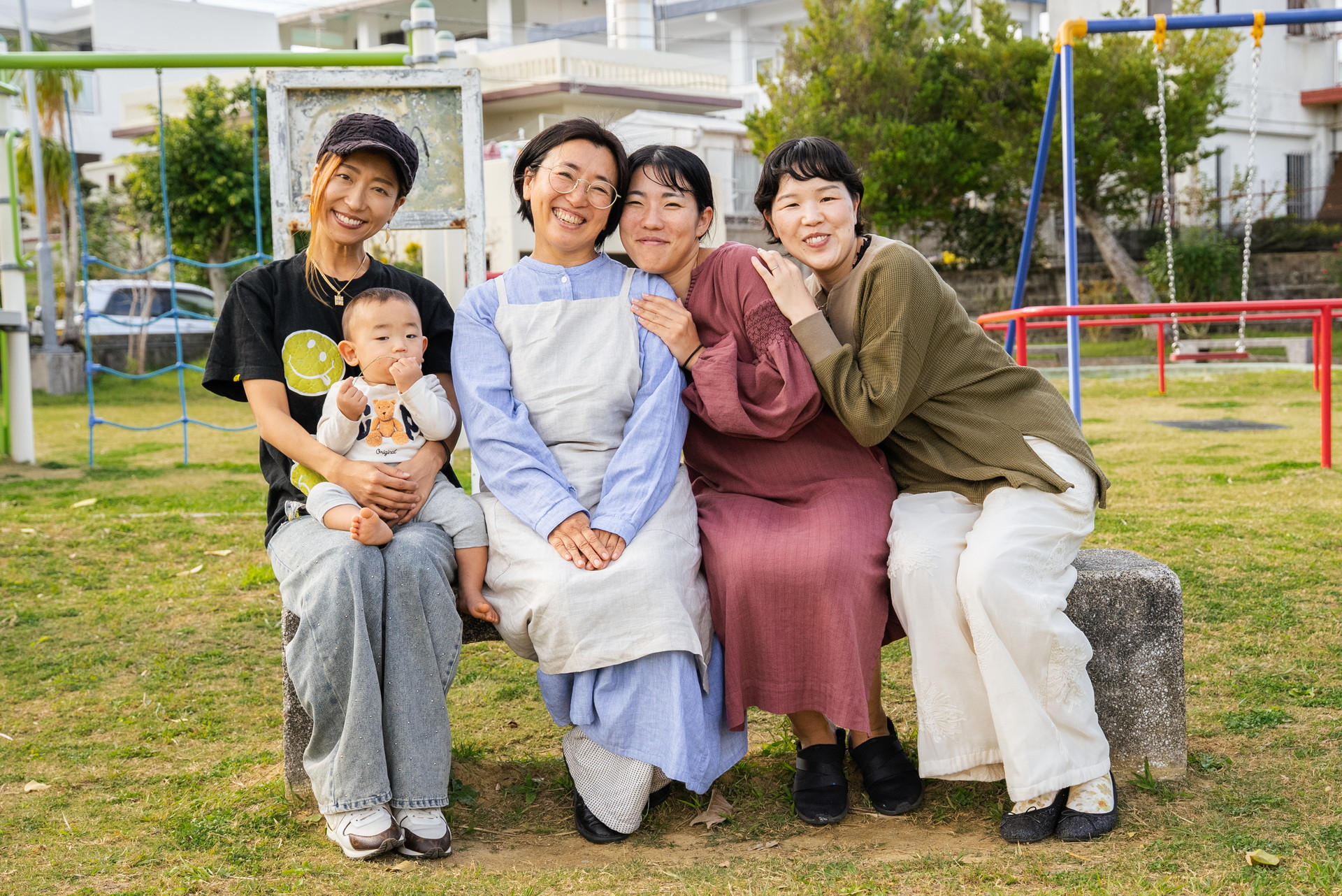 小さな命の誕生を象徴するひよこ