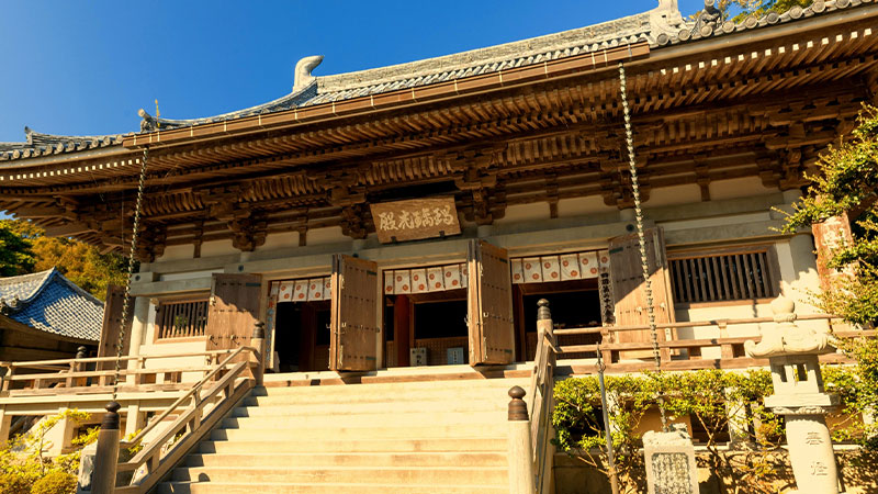 鯨供養塔（クジラ寺）
