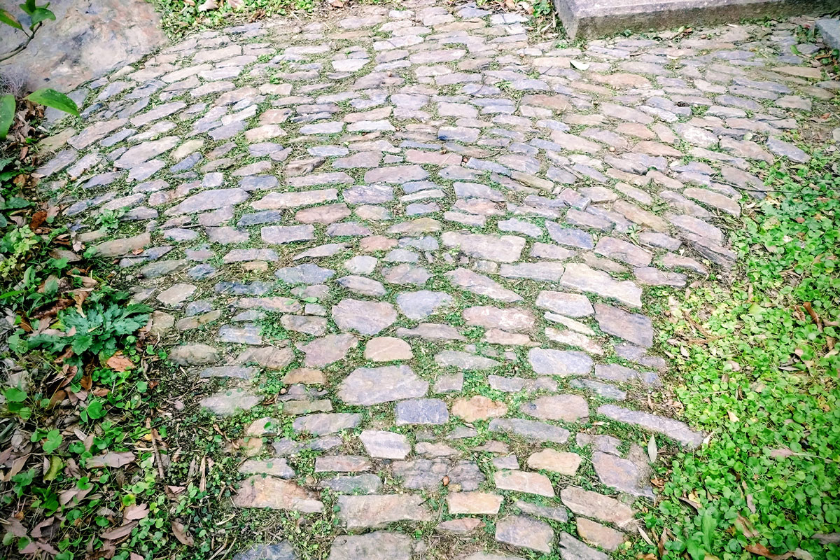 石工事全般（石積み・石敷き・石組み）