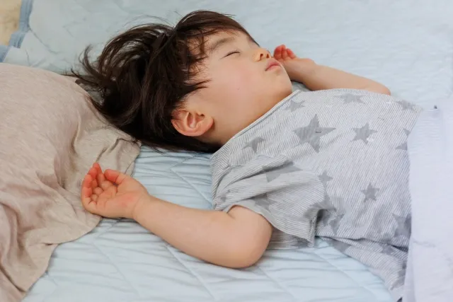 よく眠る子