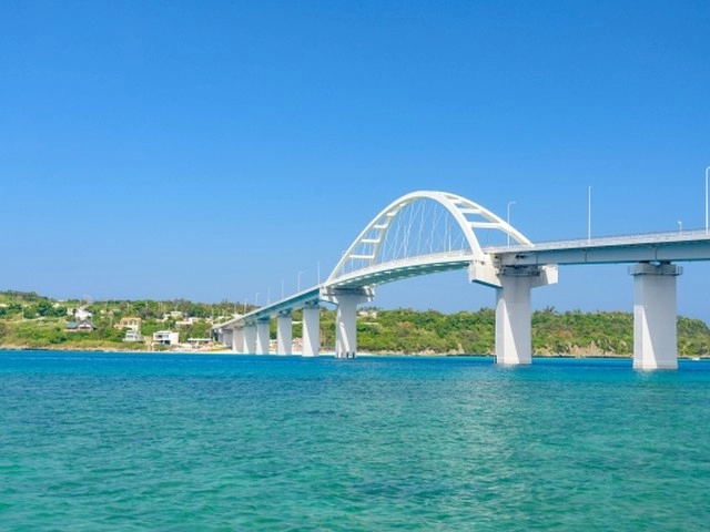 瀬底島