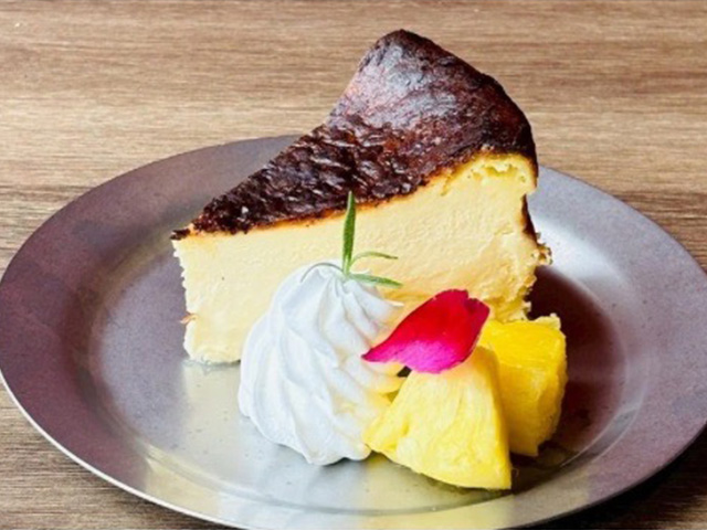 バスクチーズケーキ
