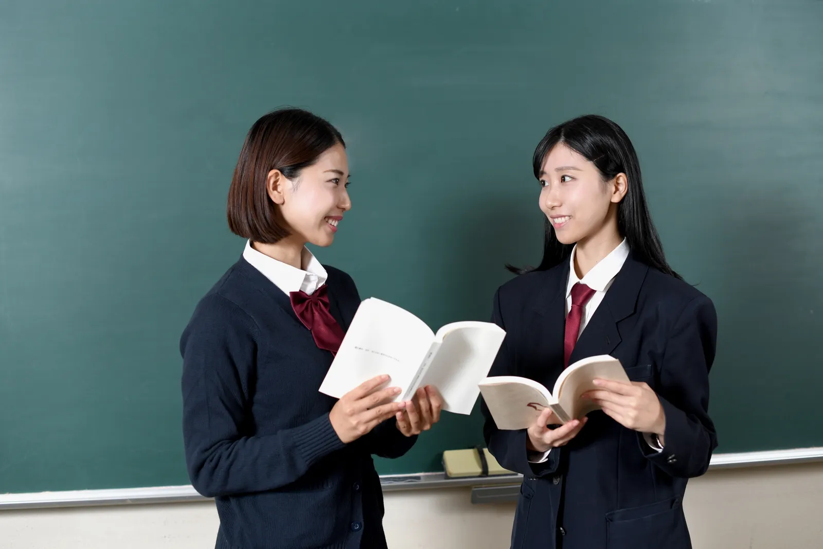 メールで入退室を配信