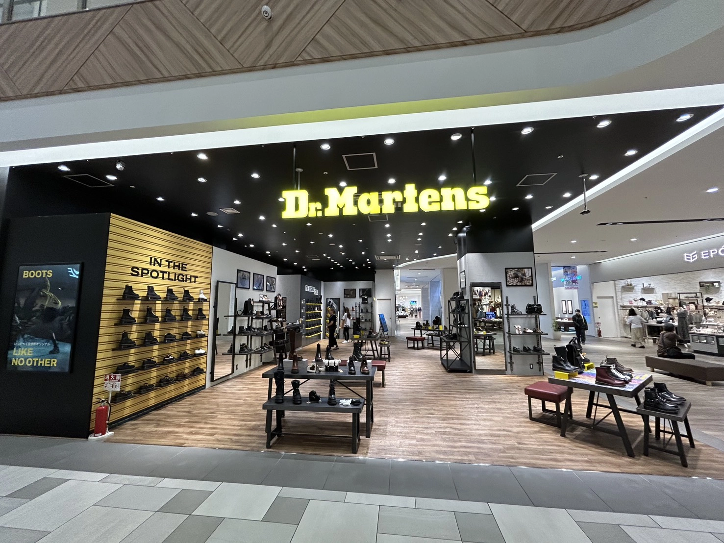 DR.MARTENS パルコ店