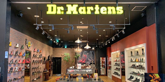 DR.MARTENS ライカム店