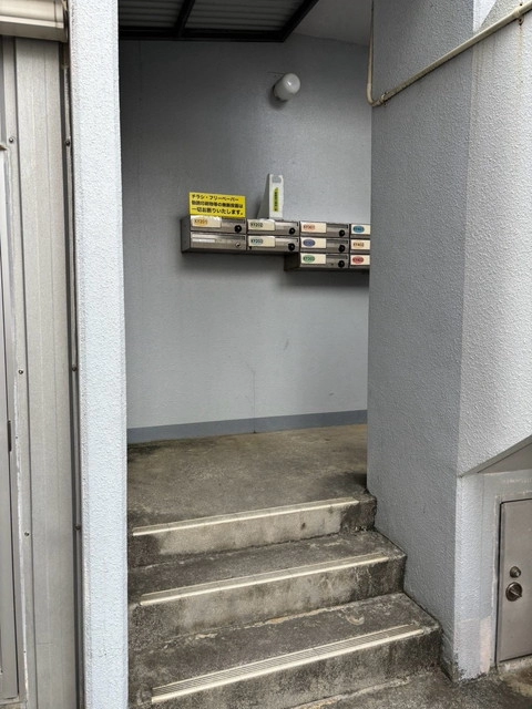 KYハイツ 建物入口