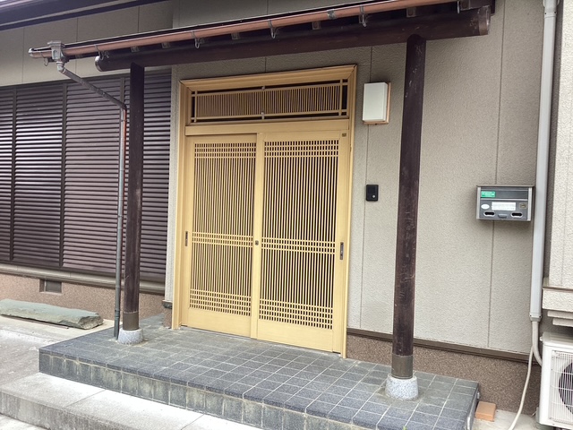 施工前：玄関引戸の交換（F様邸）