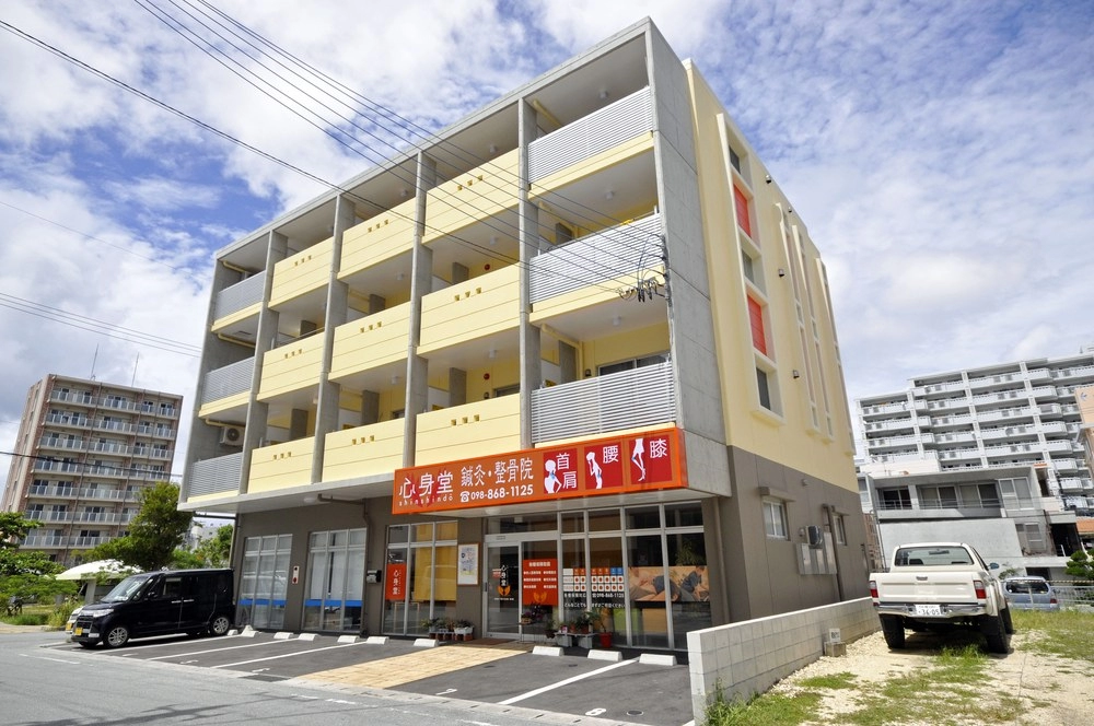 店舗兼共同住宅 RC造・4階建 那覇市銘苅