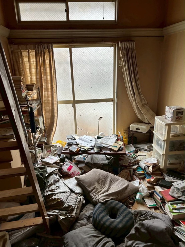 作業前のゴミ屋敷状態の居室