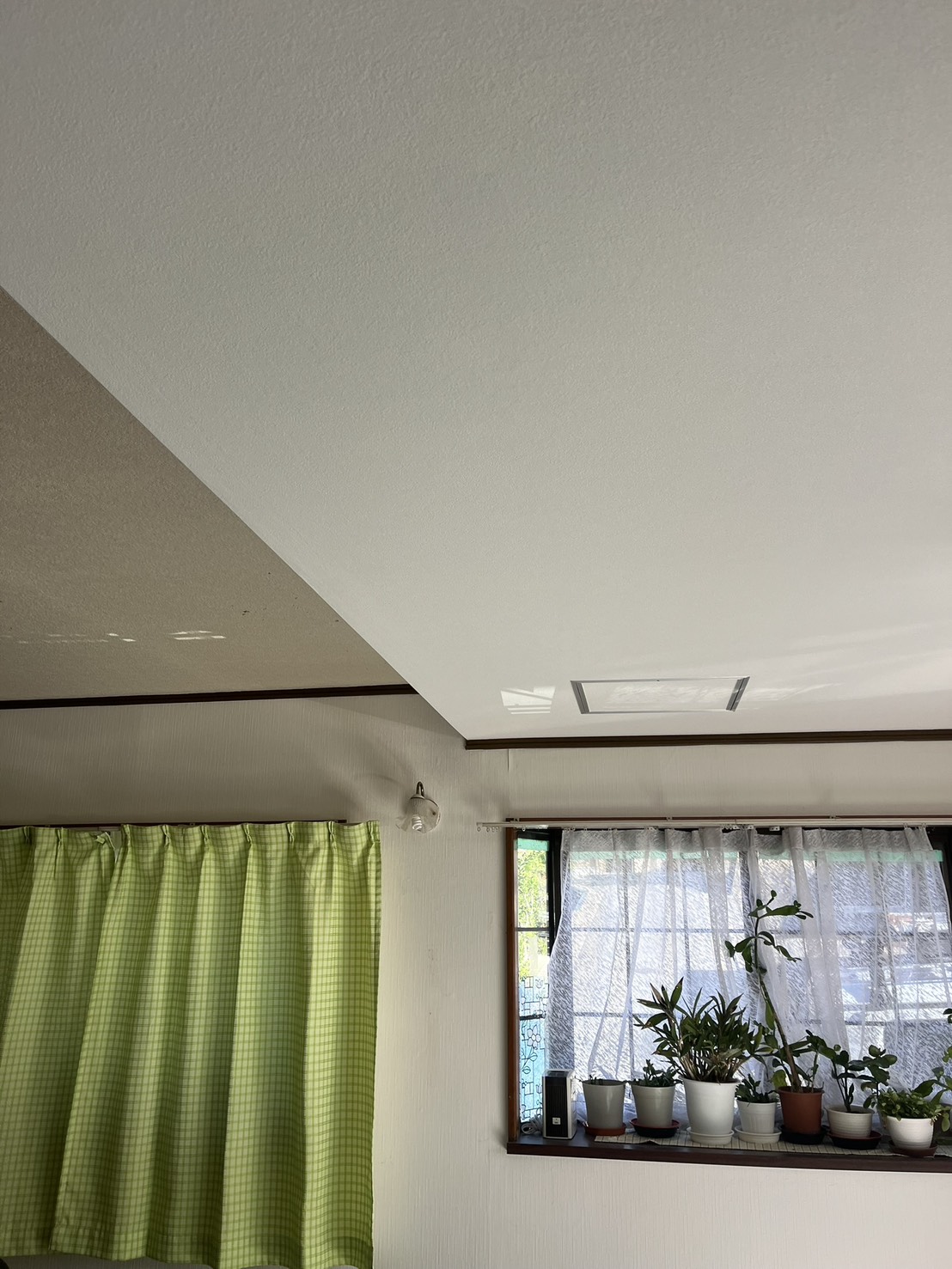 張り替えたクロス