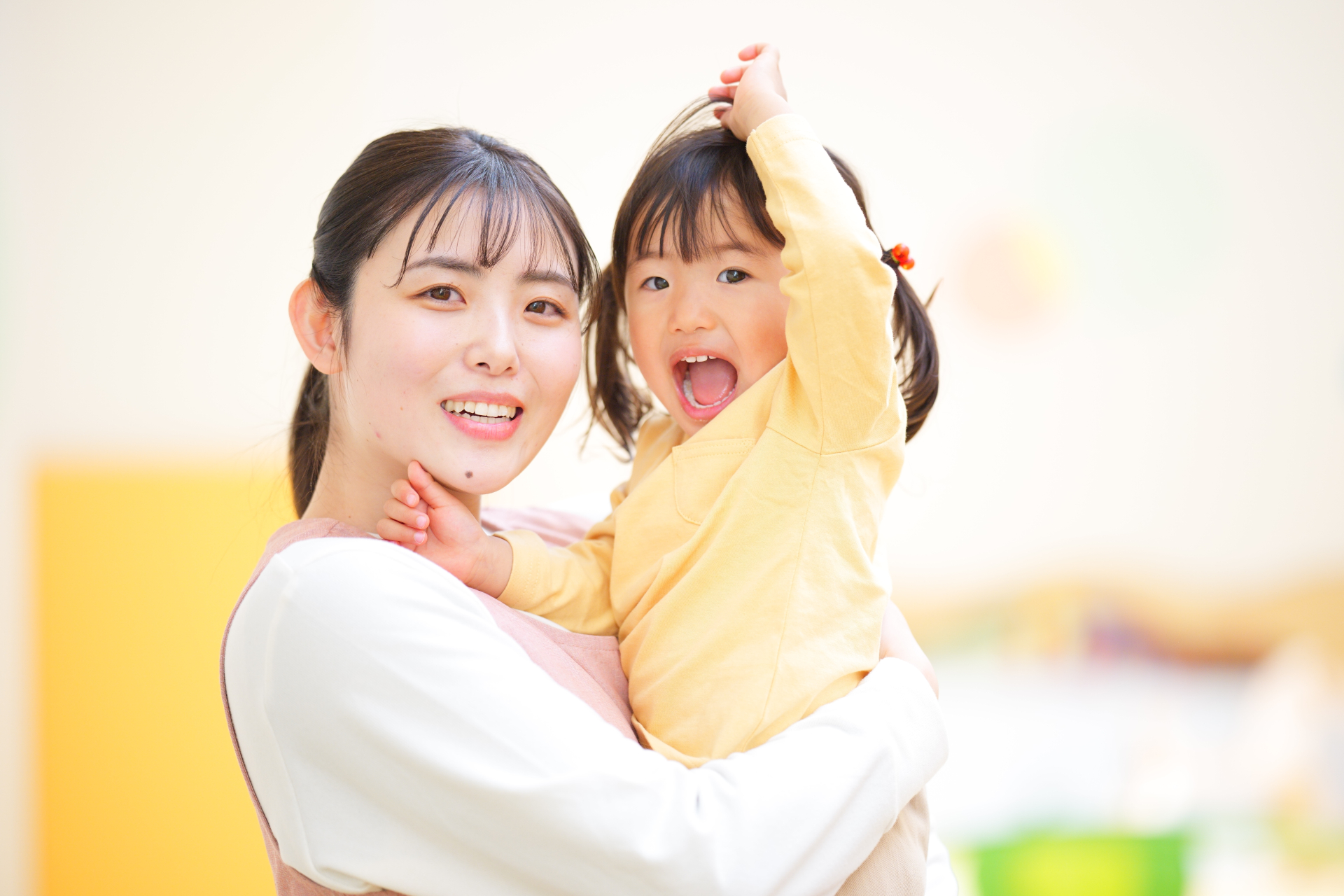 保育士と園児
