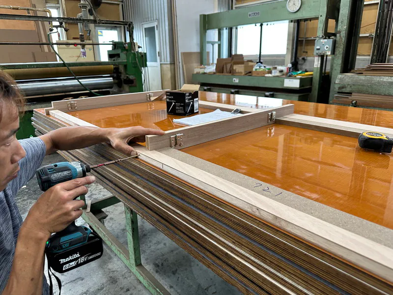 パネルの製造作業