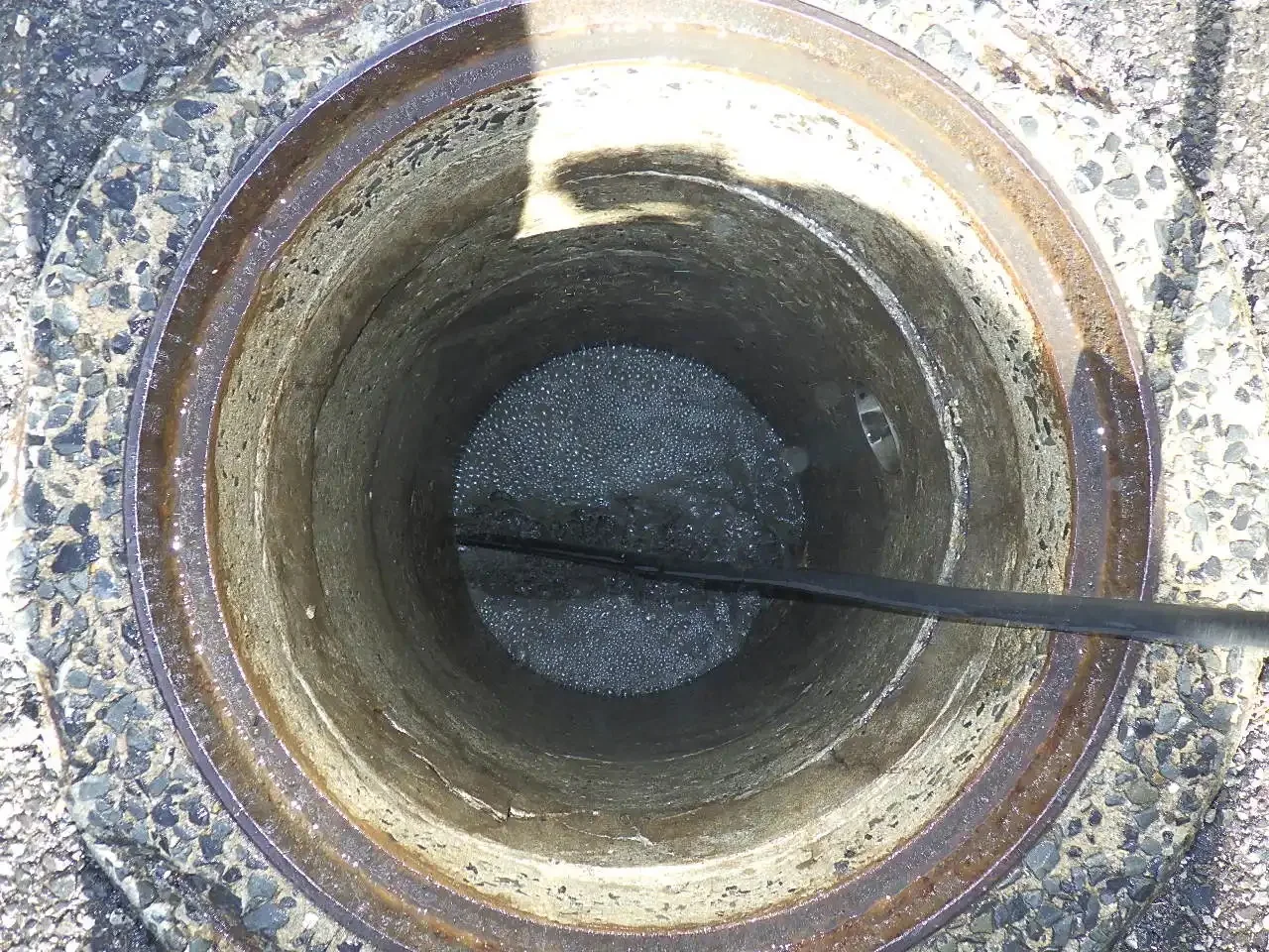 下水道管路施設維持管理の作業写真 1