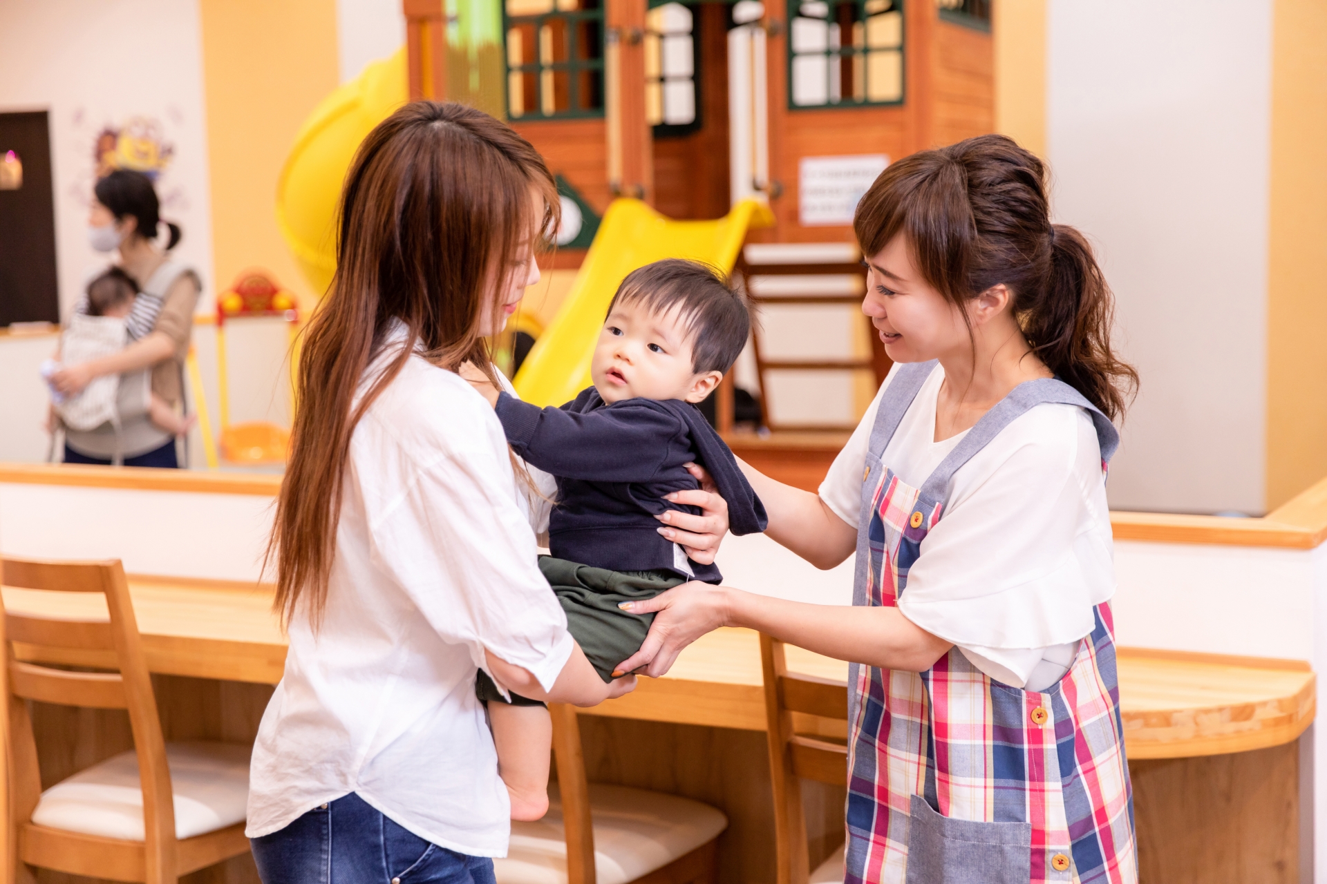先生とお子さまの様子