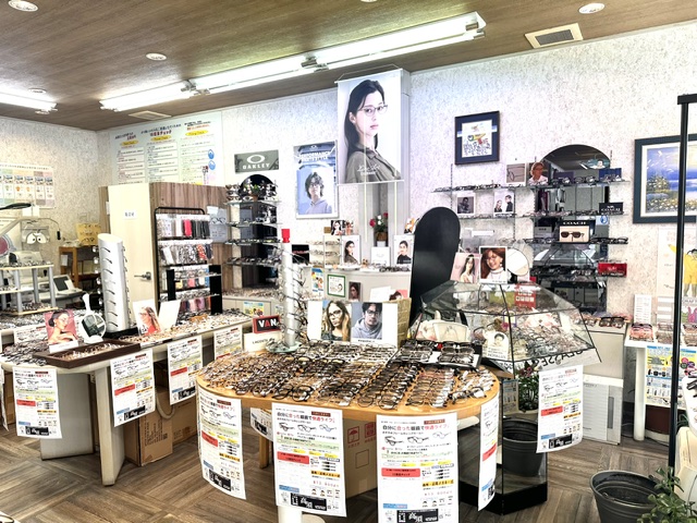 高須時計店 店内