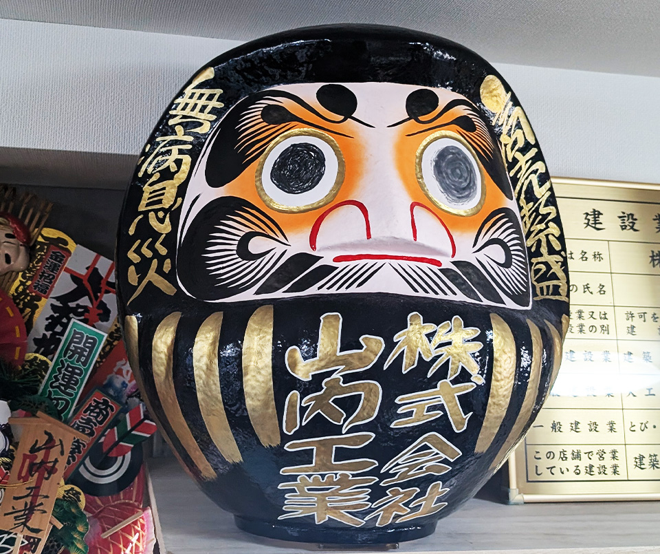 社名入りのだるま