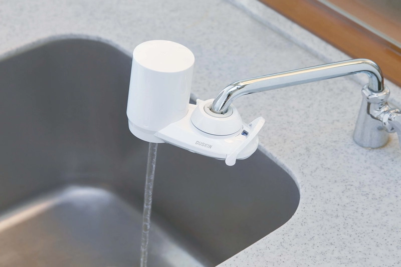 蛇口に取り付けた美味しい水プラス2