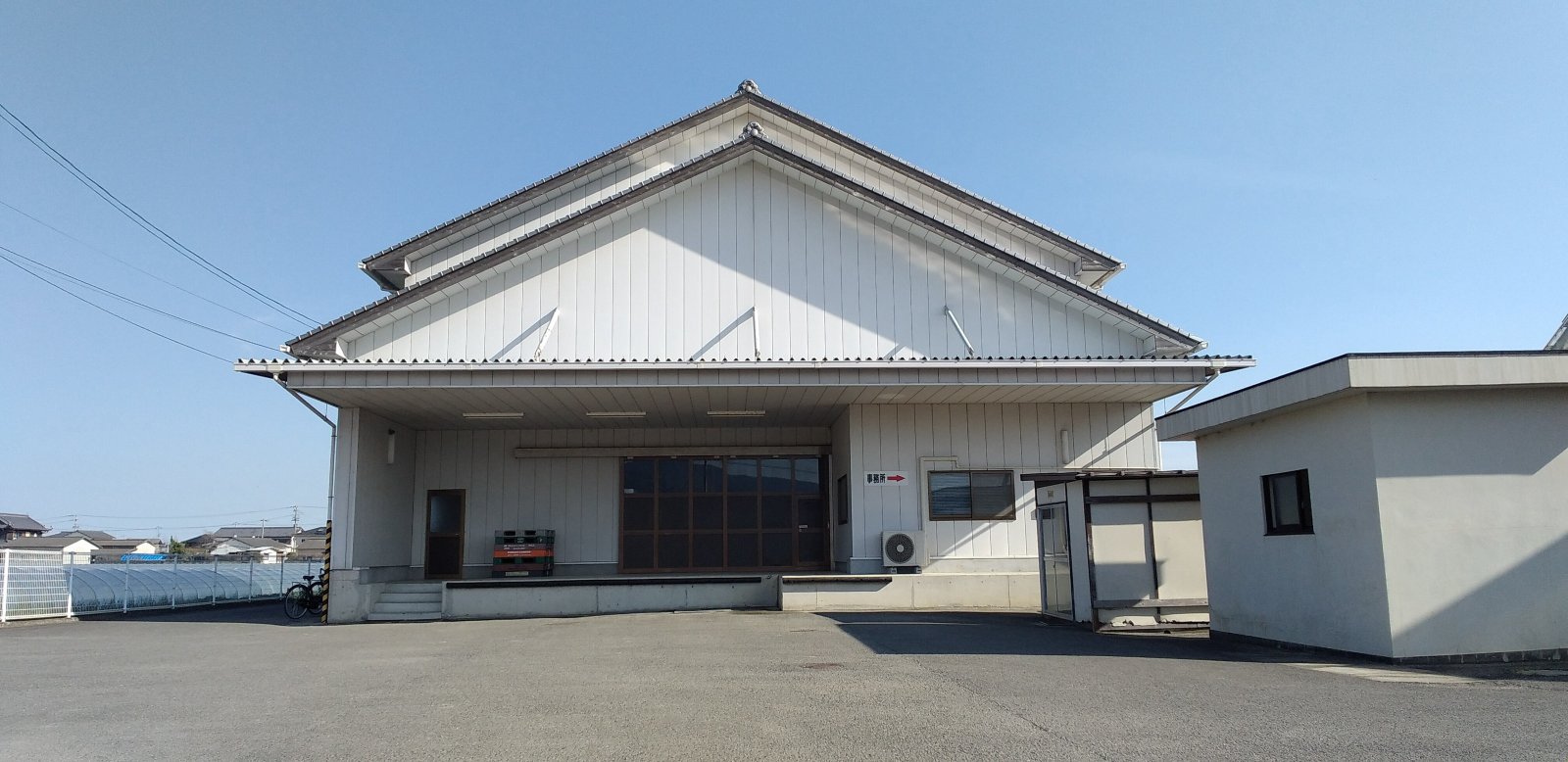工場・販売店の外観