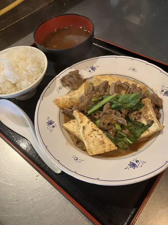 牛肉と豆腐の味噌煮