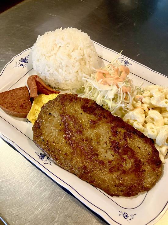 常連さんの声をもとに生まれたCバーグ