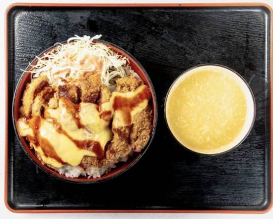 チーズがとろけるチーチキ丼