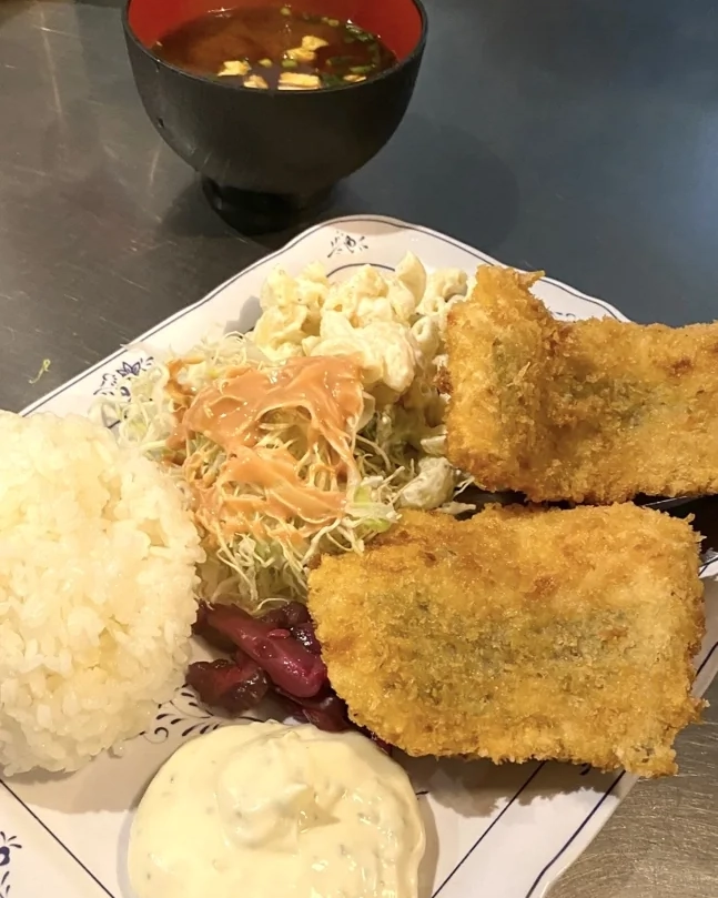 ②白身魚のフライ