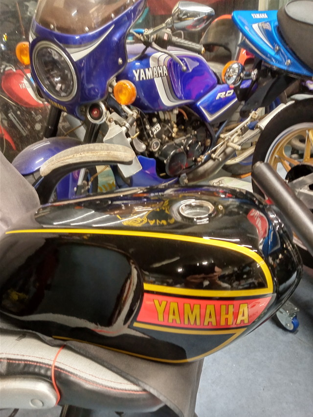 Z550FX レストア途中！新品部品多数！コレから仕上げて下さい