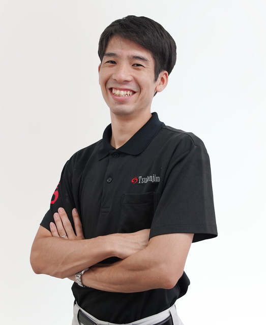 津堅 龍太郎（TSUKEN RYUTARO）