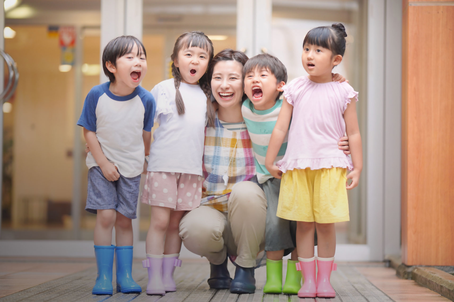 【希少品】ロモノーソフ★サージク（幼稚園）★C/S 瞬足（syunsoku）（キッズ）ジュニアスポーツシューズ ベルクロ